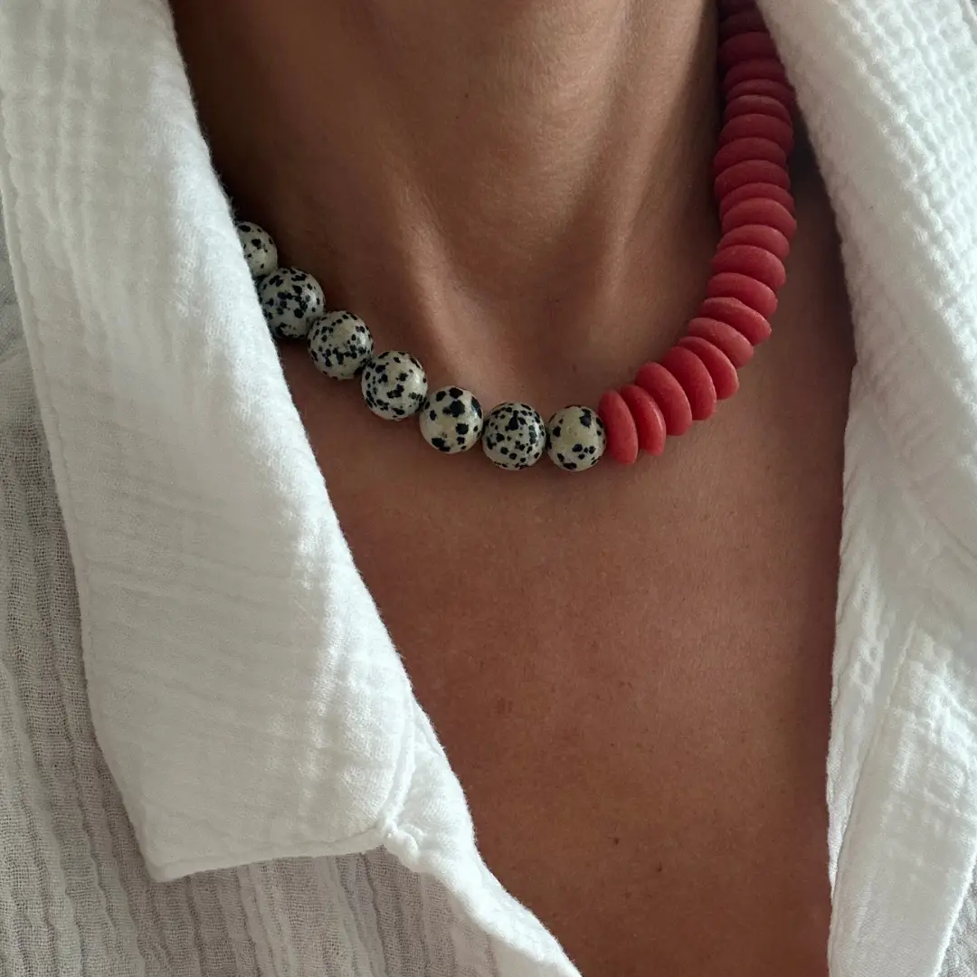 Georgia Necklace - BW / Reds