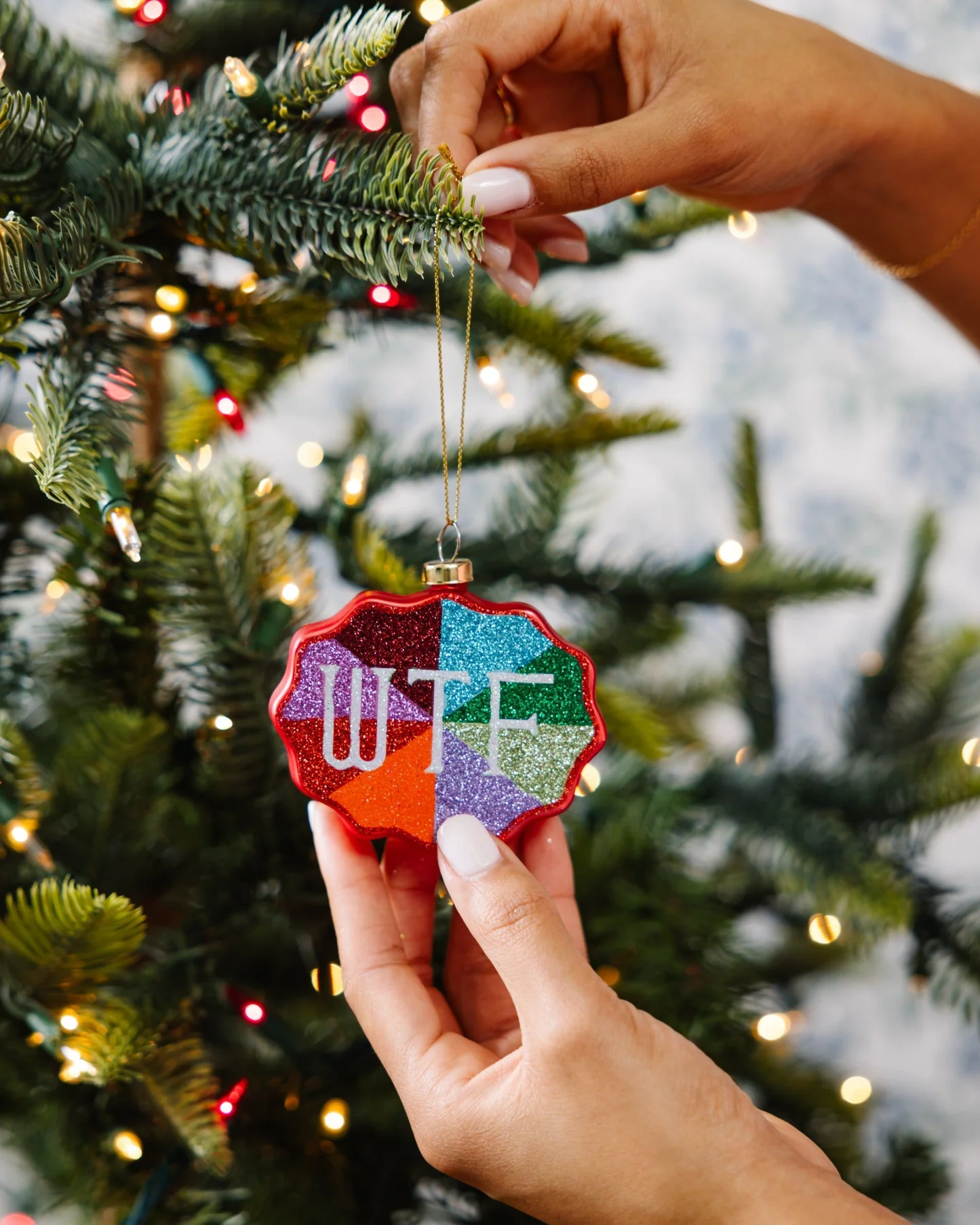 Scalloped Ornament Ast