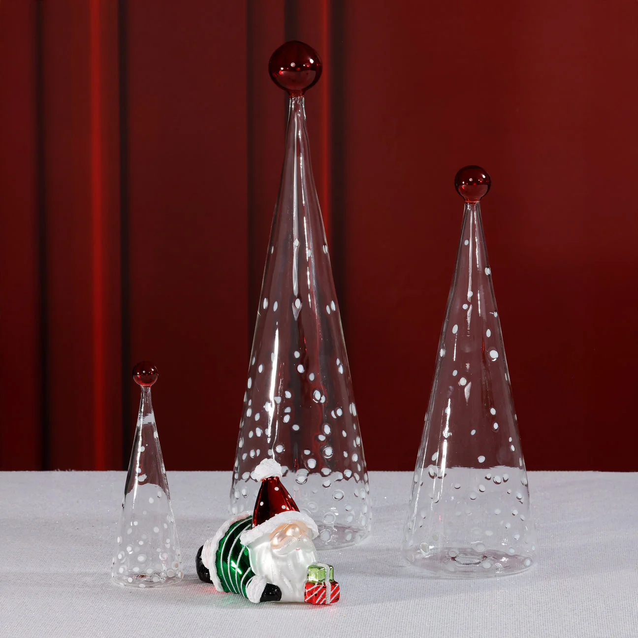 Glass Tree w/ White Dot Design